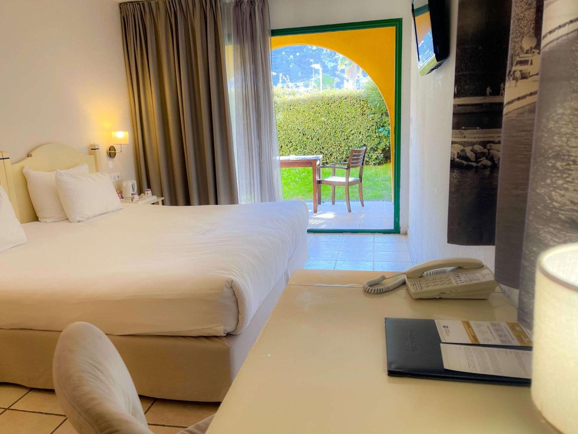 เบสต์ เวสเทิร์น เฌมนอส ออง โพรว็องซ์ Hotel เจมโนส ภายนอก รูปภาพ
